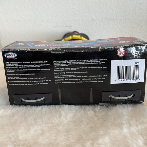 Batman 19inch tall Figure - Picture 5 of 12